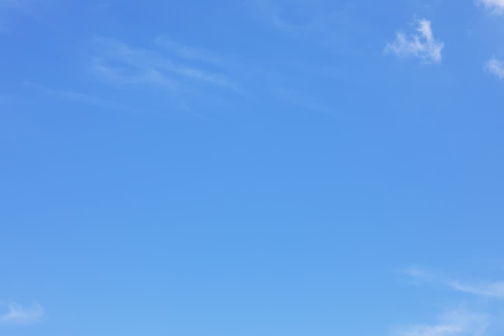 L04 sky